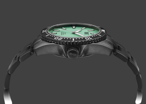 REEF X AUTOMATIC DIVER - Mint Green Black DLC Limited Edition 43MM