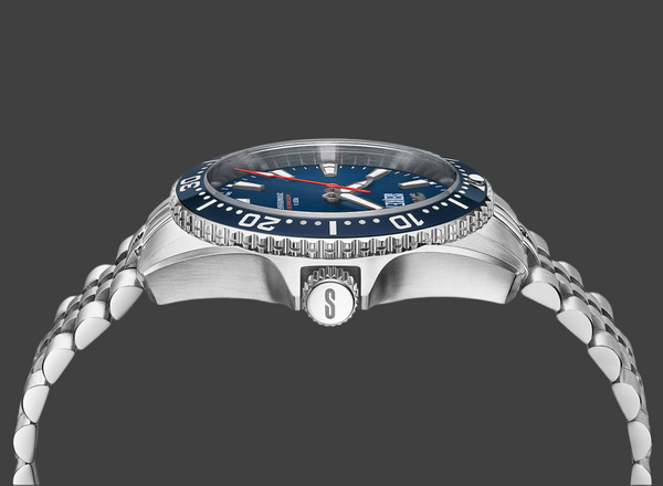 REEF X AUTOMATIC DIVER - Navy Blue 43MM Jubilee Bracelet