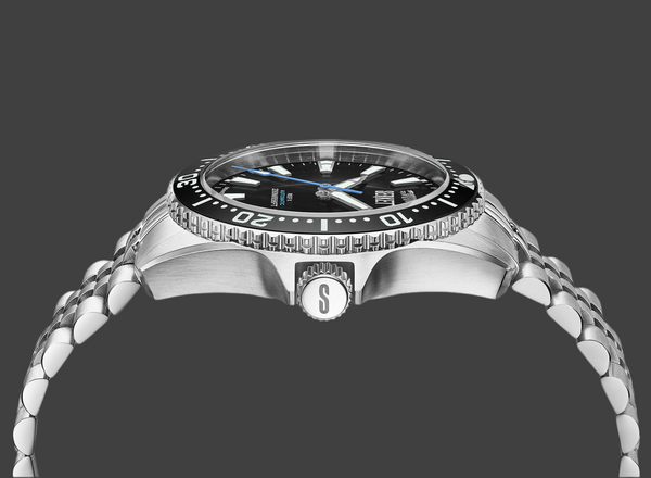 REEF X AUTOMATIC DIVER - Onyx Black 43MM Jubilee Bracelet